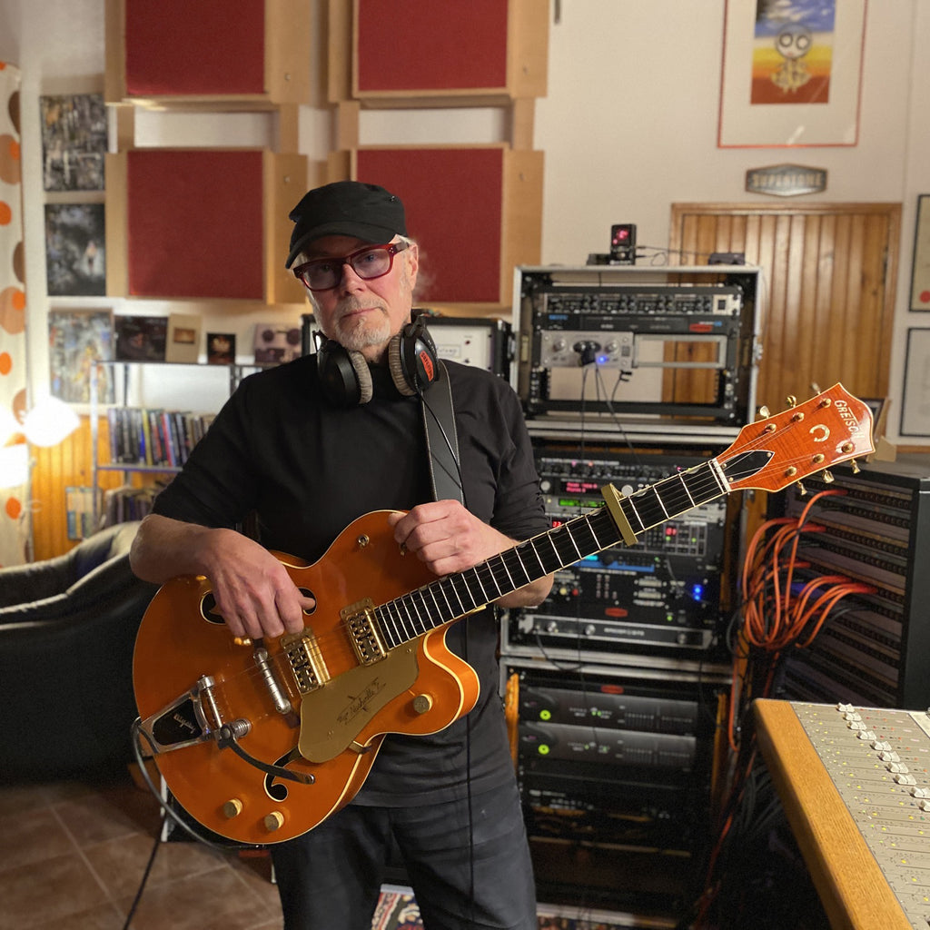 Simon to add guitar parts on your track